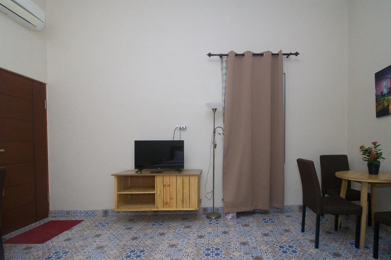 Sampang  Reddoorz Plus Syariah Near Alun Alun Sampang מראה חיצוני תמונה